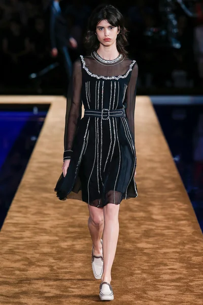 Look 46